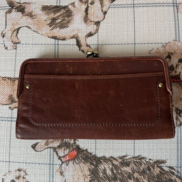 *RARE* COACH Legacy Leather Turnlock Trifold Wallet NWOT - Picture 2 of 6